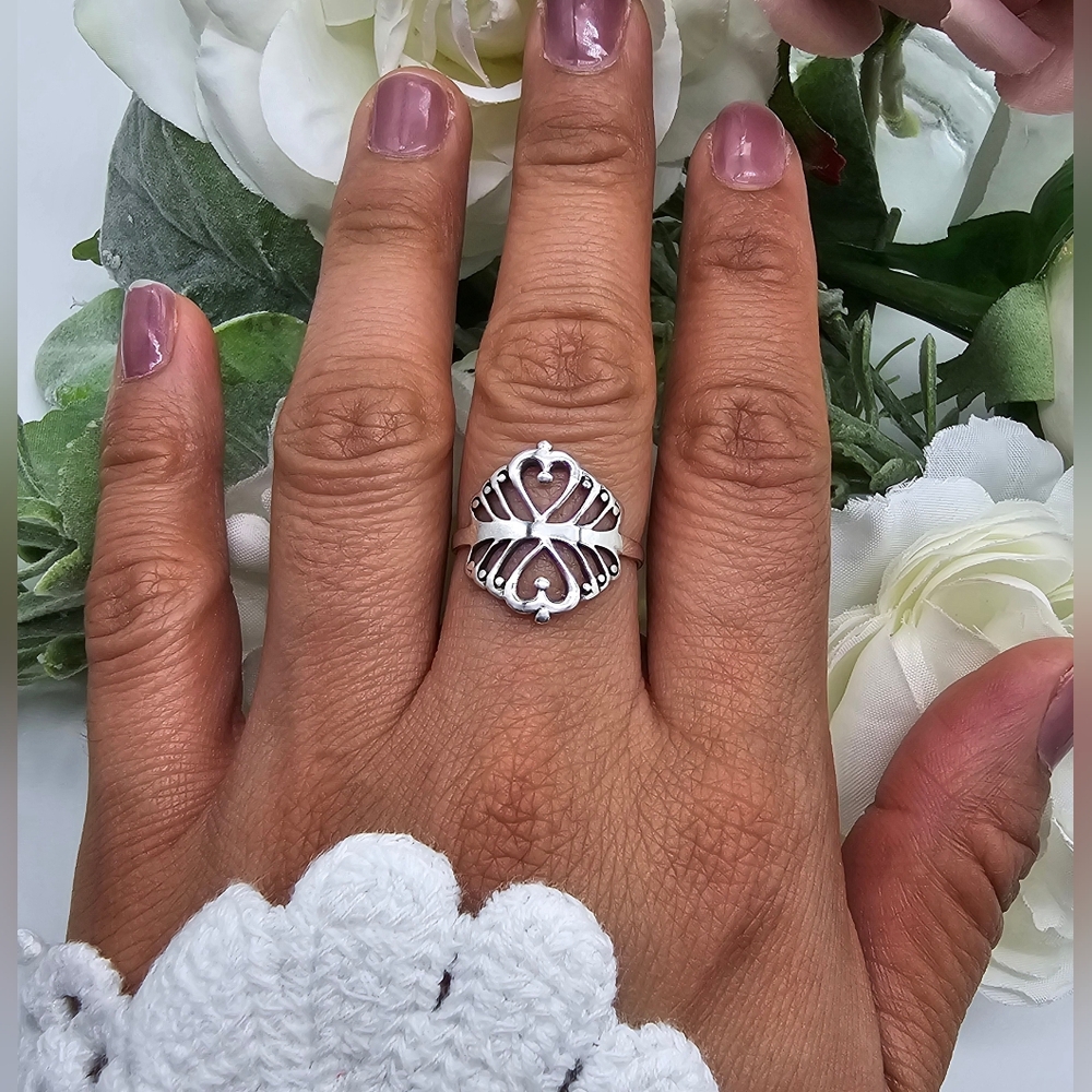 ♥️ TWIN HEARTS RING - Picture 2 of 7